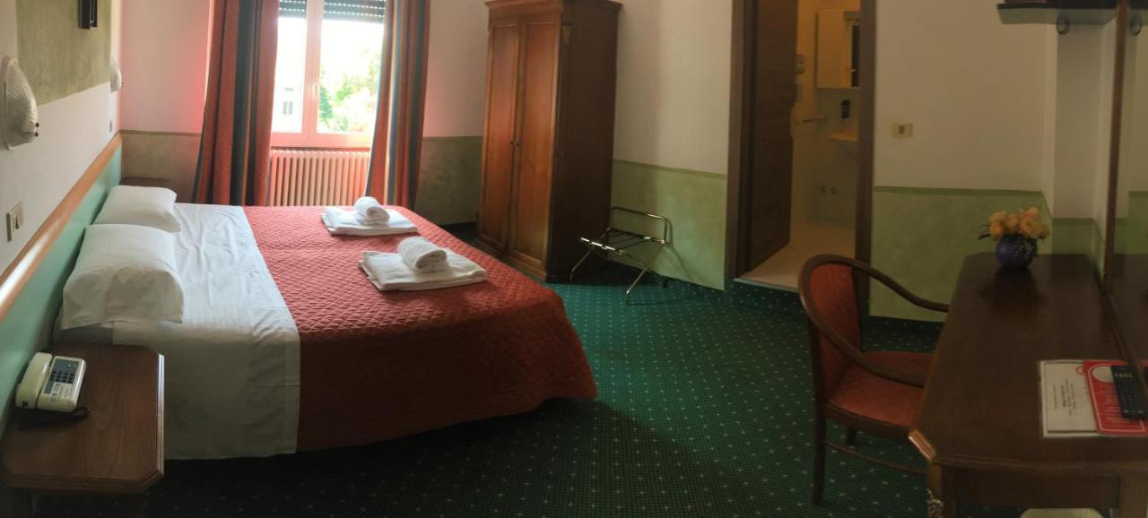 Hotel Astoria Desenzano del Garda Eksteriør bilde