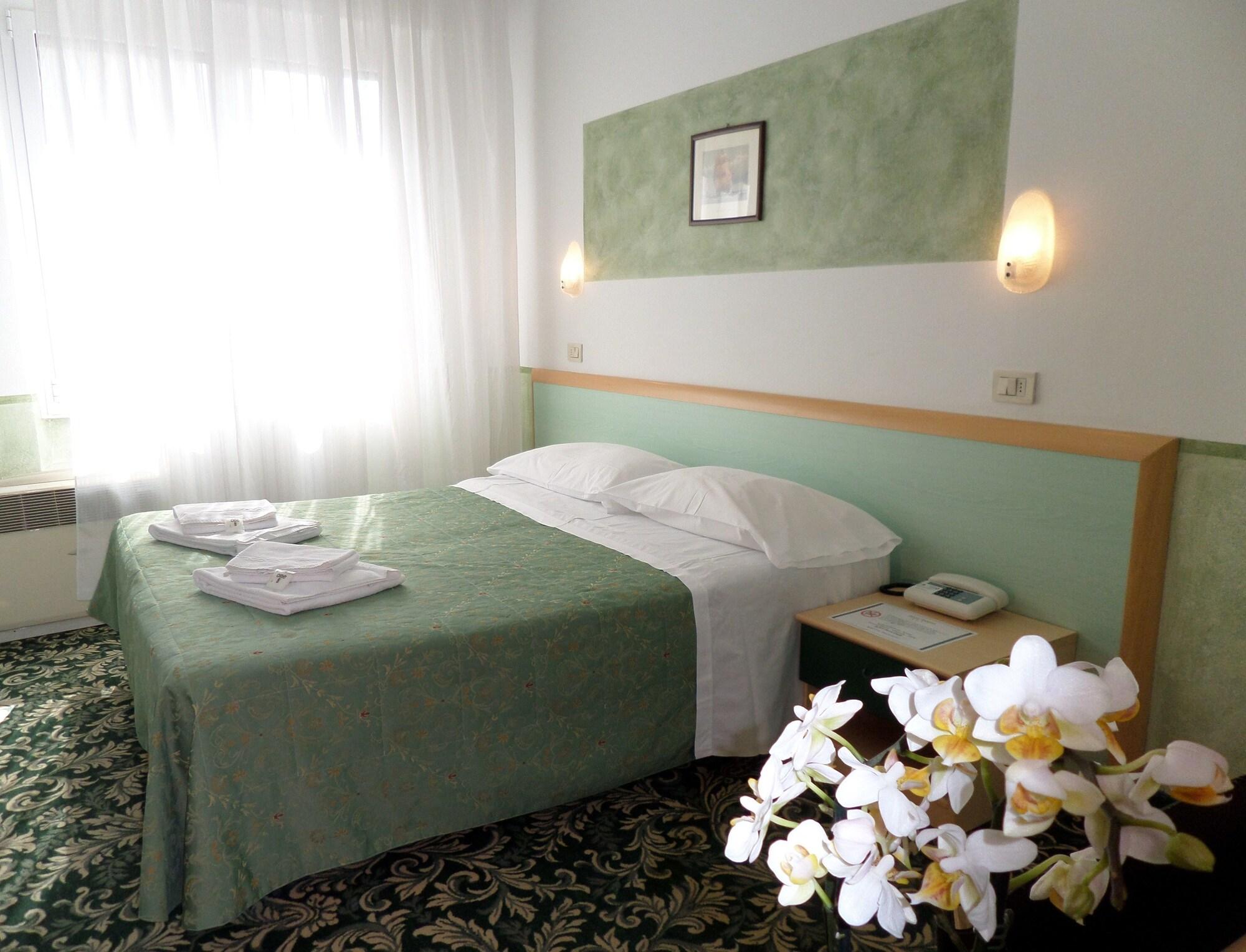 Hotel Astoria Desenzano del Garda Eksteriør bilde